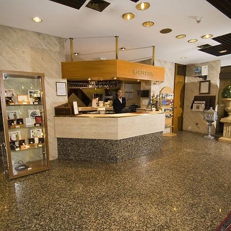 Foxa 25 Hotel Madrid Exterior photo