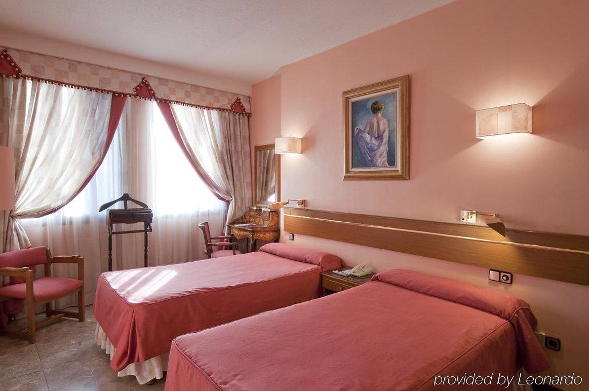 Foxa 25 Hotel Madrid Room photo