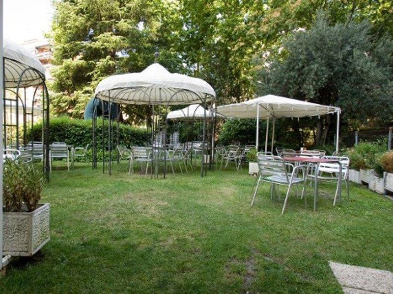 Foxa 25 Hotel Madrid Exterior photo